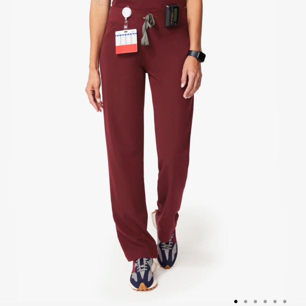 Petite Figs Livingston scrub pants